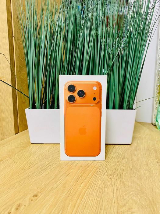 КАТО НОВ !!! Apple iPhone 17 Pro, 256GB, 5G, Cosmic Orange