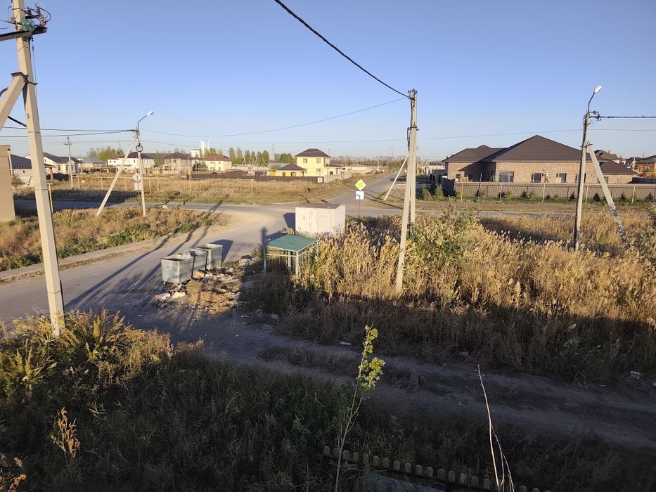 Продам угловой участок