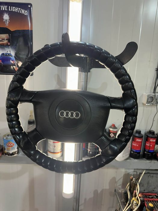 Волан  Audi A4  B5.