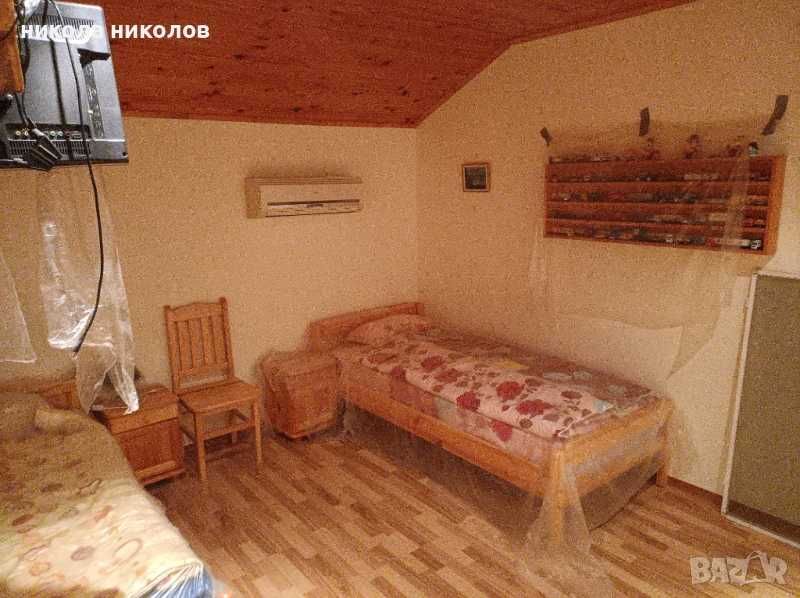 Триетажна къща в Оброчище