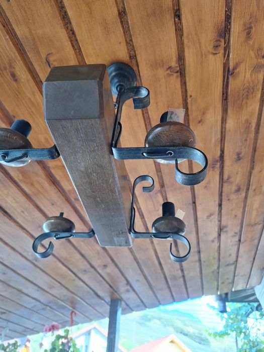 Candelabru rustic vechi  lemn și brate din fier