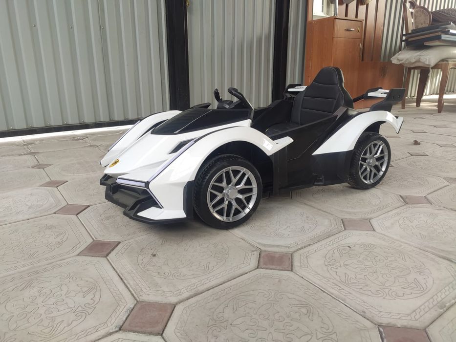 Продам детскую машину