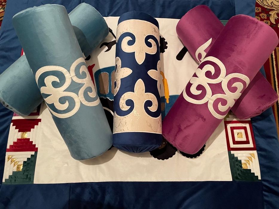 Конфетка жастық үйге