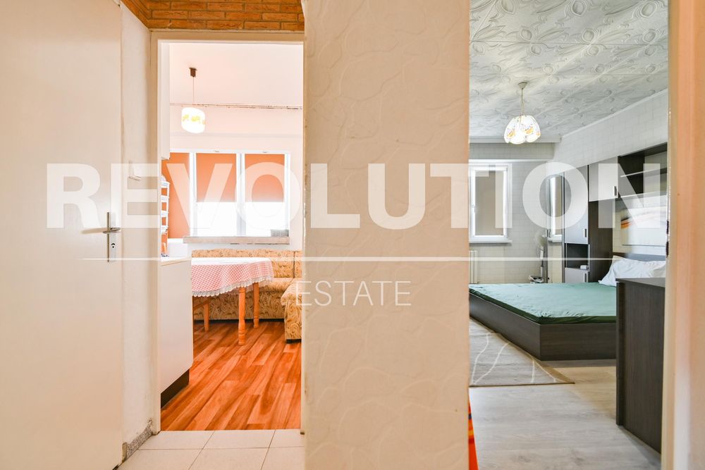 Дава се под наем Тристаен апартамент в София, Света Троица - 110 кв.м за 650 € - Снимка #5