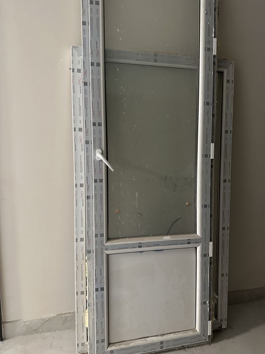 Пластиковые окно и балконная дверь