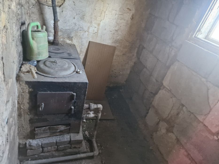 Продаётся дом( землянка)