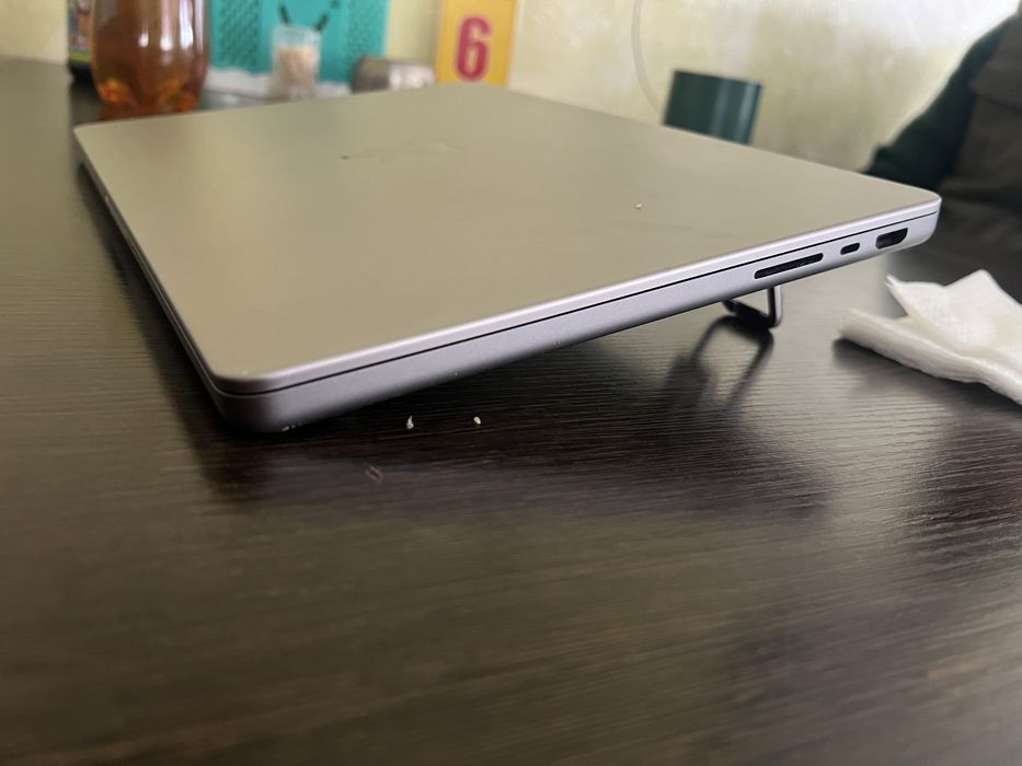 MacBook Pro m1pro  14 дюймов 16+512g2021