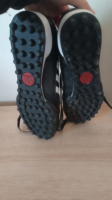 Продавам футболни обувки ,ползвани 5 пъти от мен