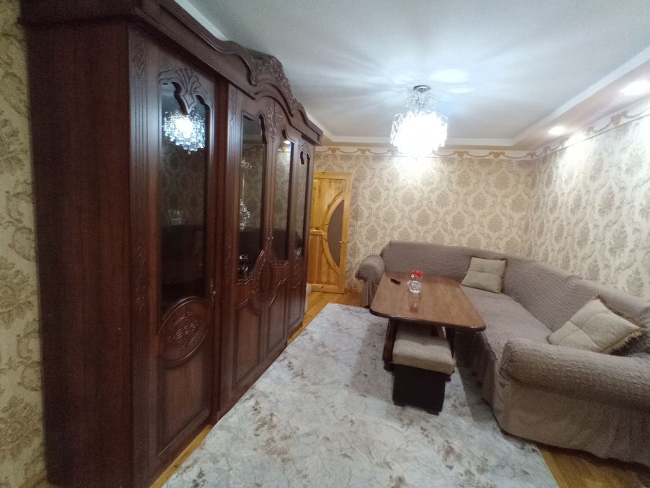 Здравствуйте. Сдается в Ал Хоразмий зади 51 школы 3 комнатная квартира