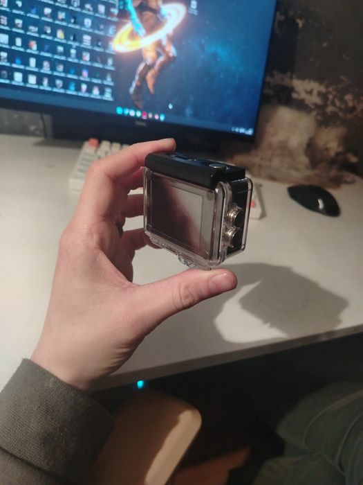 Продам экшен камеру