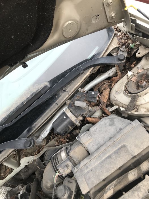 Ansamblu stergatoare cu motoras si brate megane 2