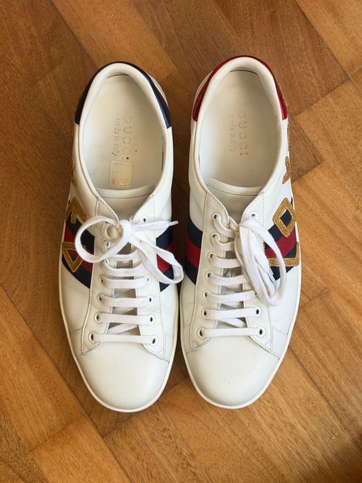 Gucci Ace Embroidered "Loved" Sneakers