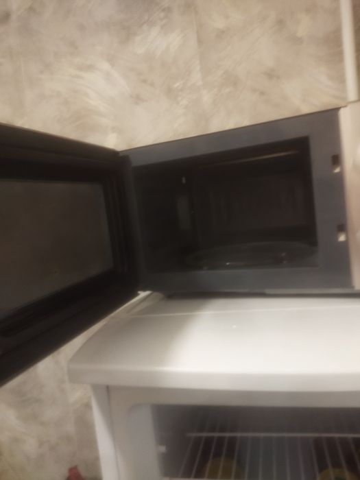 Продам микроволновую печь.