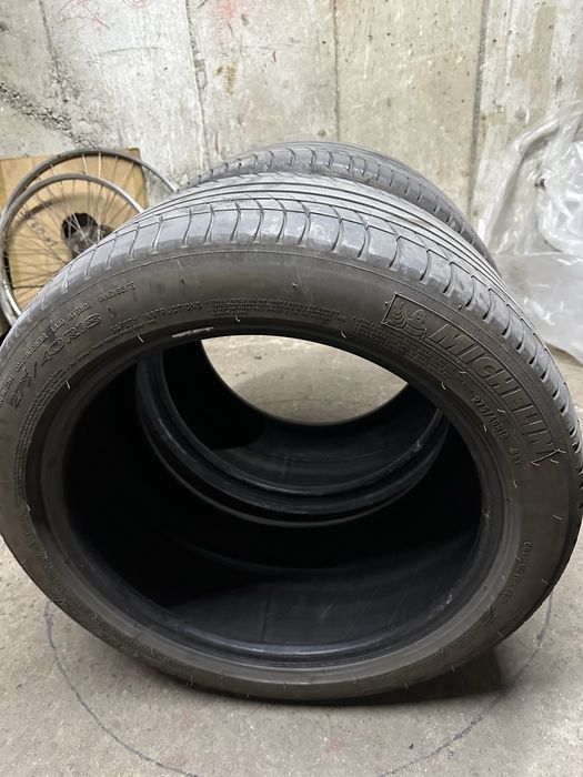 Bridgestone vara 245/45 R18 DOT4922 + Michelin Primacy 4 275/40 R18