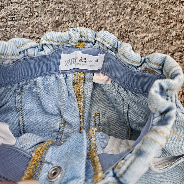 Blugi Zara 98 stare impecabila