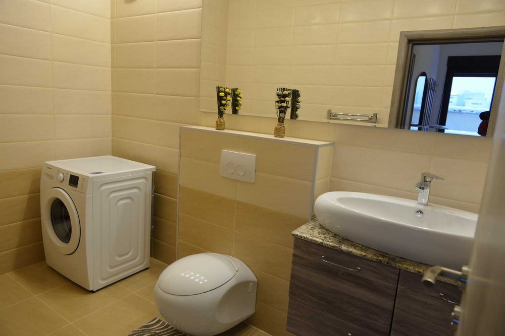 Proprietar inchiriez vila de lux 240 mp in cartierul Padurea Baneasa