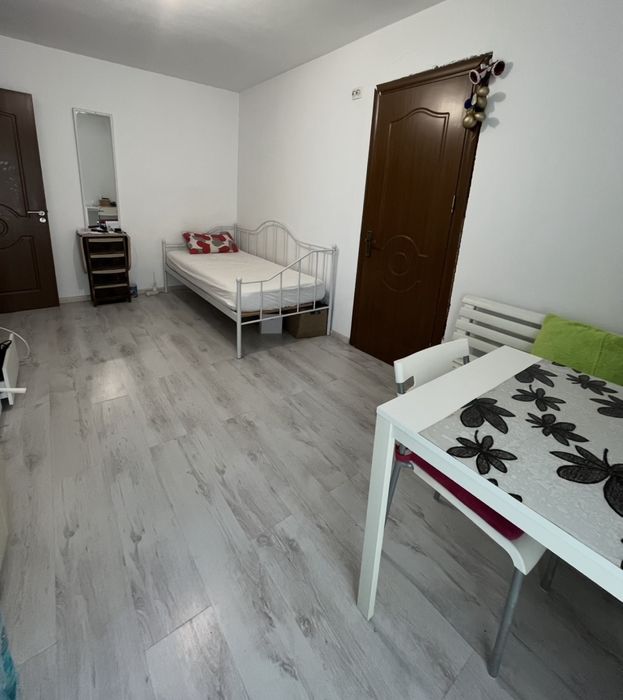 Propietar apartament 2 camere zona Cireșica / Sat Vacanța