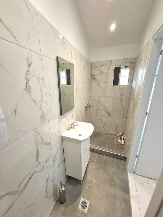 Продава реновирана къща 70 м2 с двор 200 м2 в Аспровалта