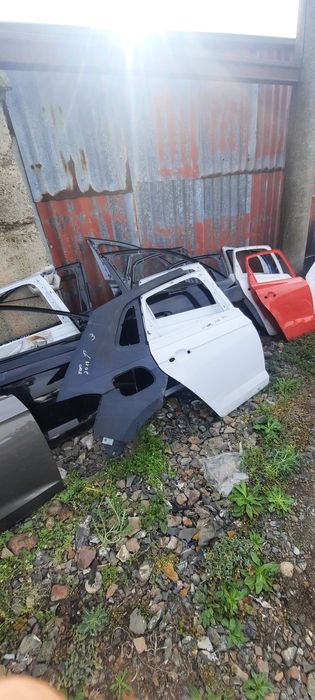 Заден десен калник фолксваген поло2017та година