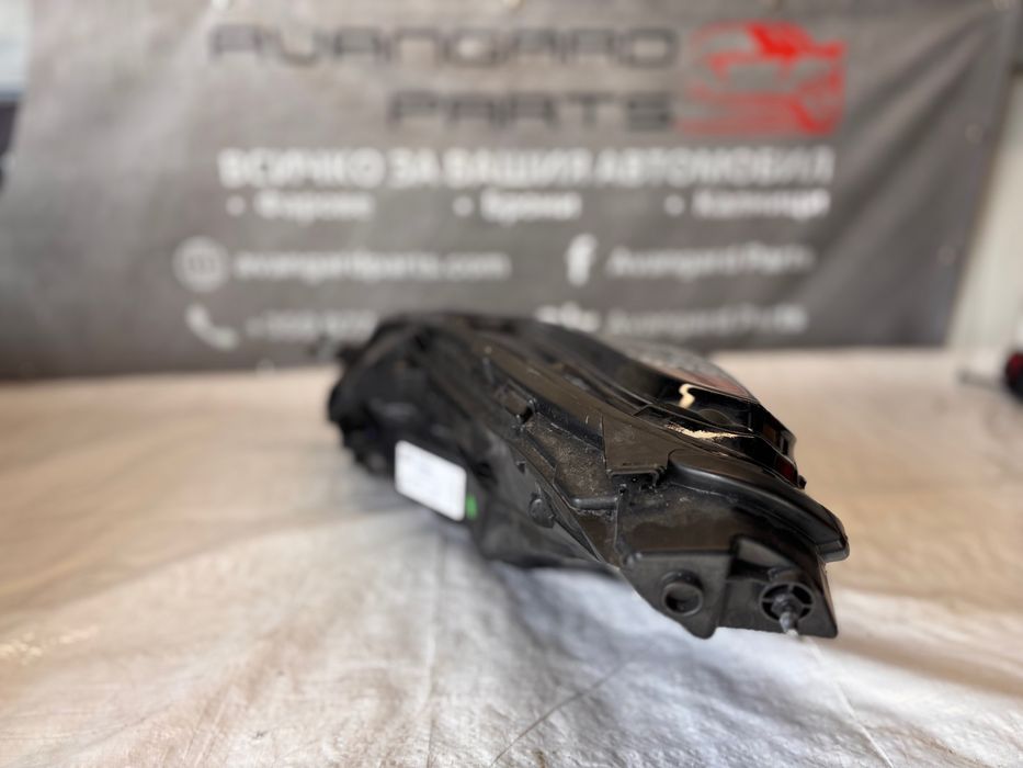 Десен LED фар Tesla Model 3/Y 2019-