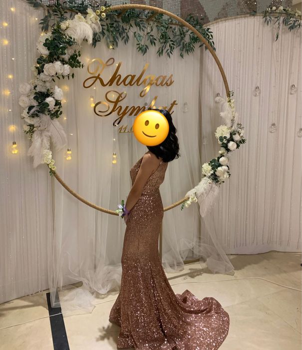 Вечернее платье