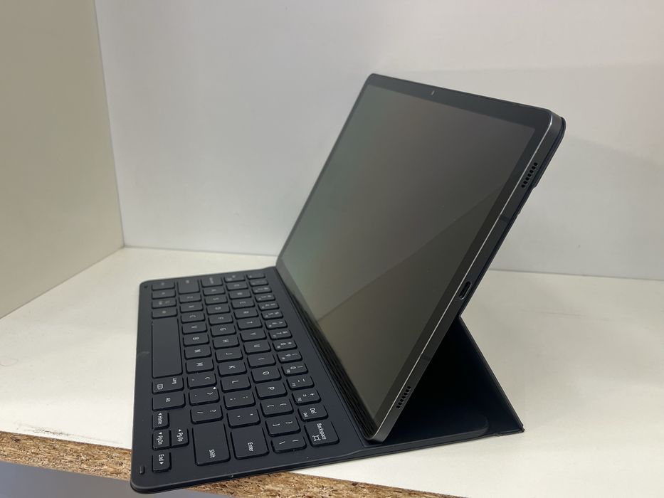 Samsung Tab S9 5G + Keyboard pad + Pen