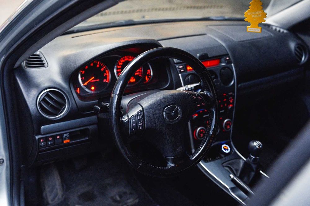 Мазда 6 на части