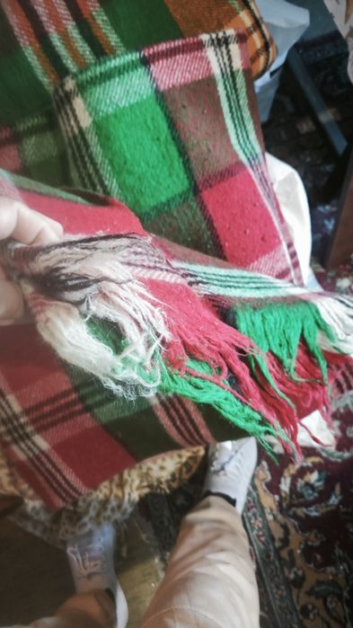 Стенен гоблен , легло с пружина ,родопски одеала