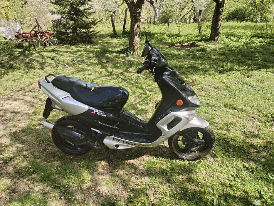 Vând scuter peugeot speed fight 2