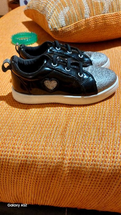 Детски маратонки за момиче