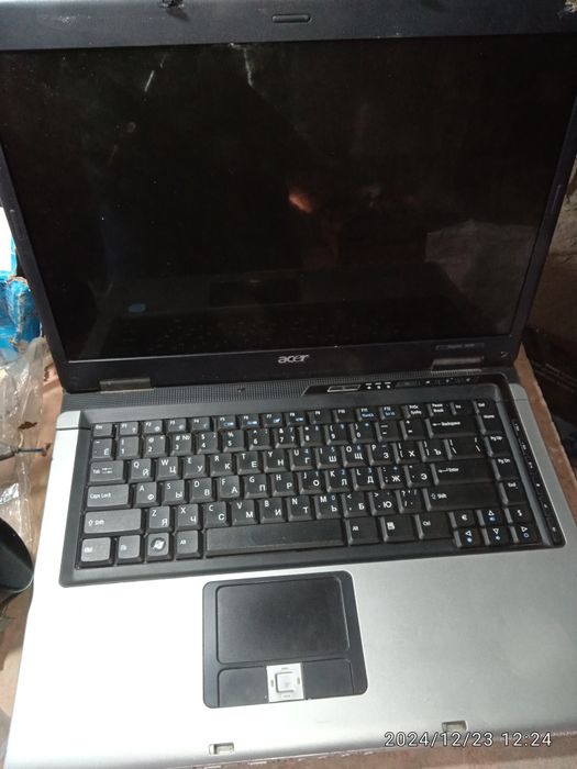 Noutbuk sotiladi japchast qip ishlataman degaanlarga kelshamz bemalol