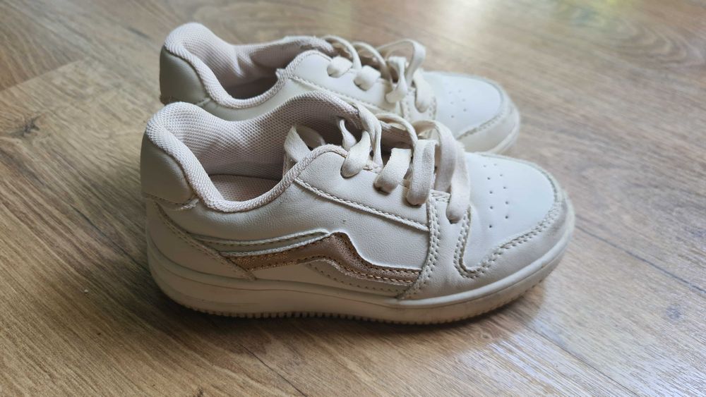 Обувки Zara и Next