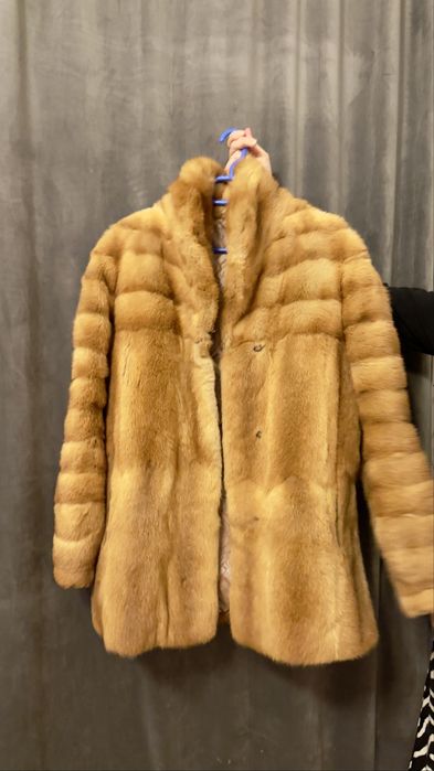 Haina blana naturala de nurca