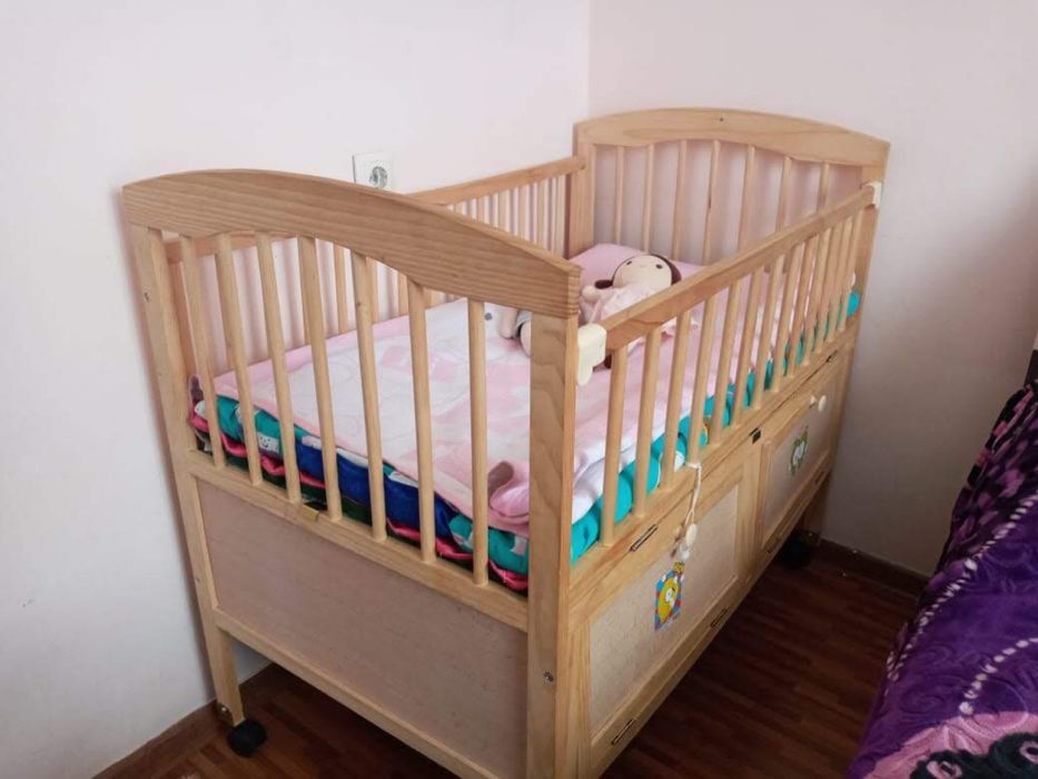 продам манеж в хорошем состоянии