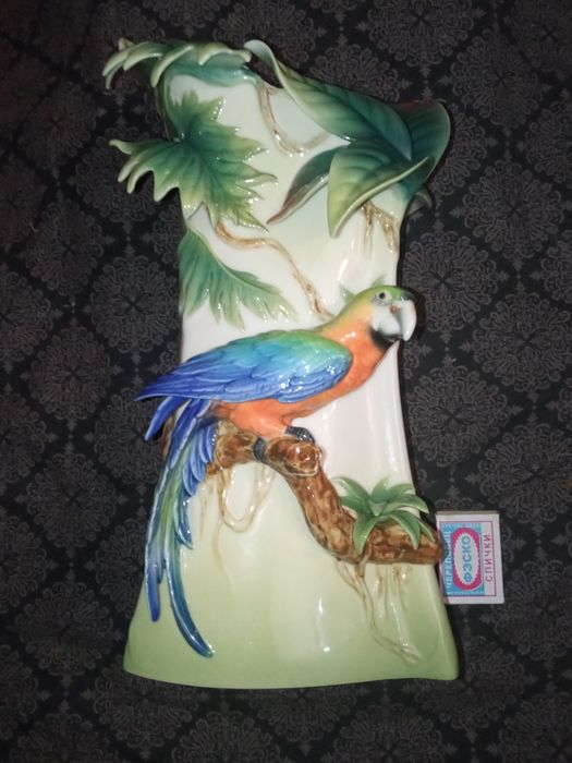 Продам фарфоровую вазу (Franz)