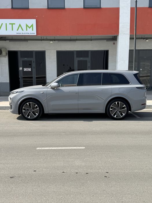Lixiang L9 restayling/ 4700km probeg/ nardo gray