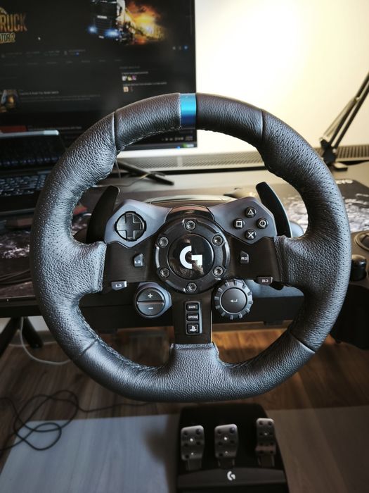 Volan Logitech G923 + schimbător PS4/PS5/PC