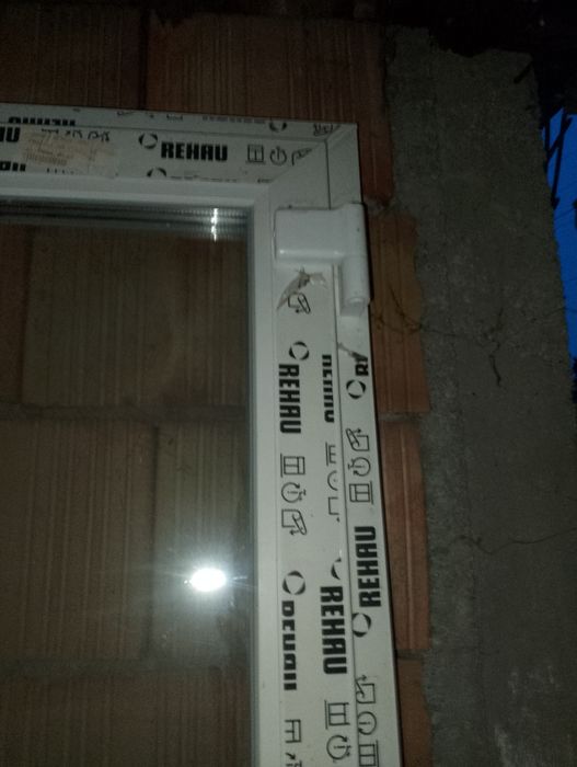 Ușa termopan sticla dubla