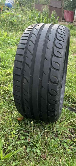 Cauciucuri vara 245/40 R18- stare 9/10, aproape noi !