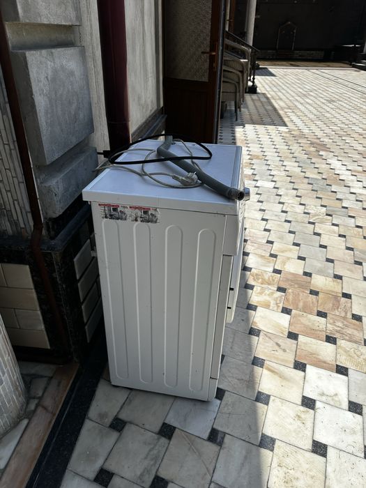 Срочно продам стиральную машину