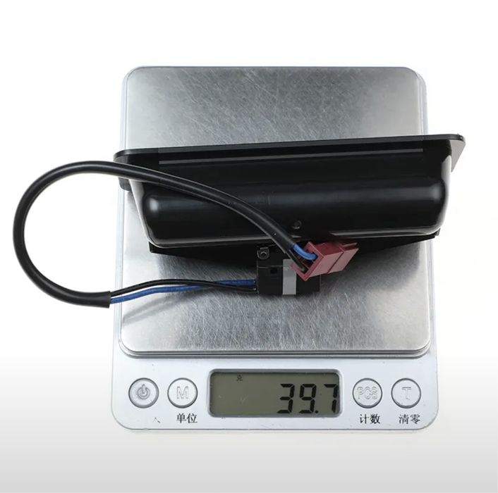 Кнопка открывания багажника BMW E39 E60 X5 E70 X6 E71 E90 E92 E93