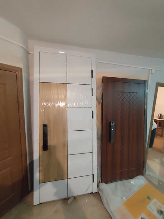 Дверь входная новая