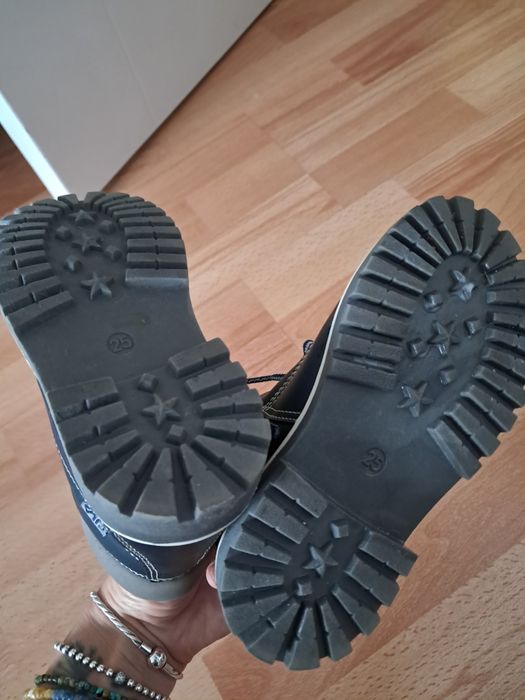 Ghetute Fila marime 25