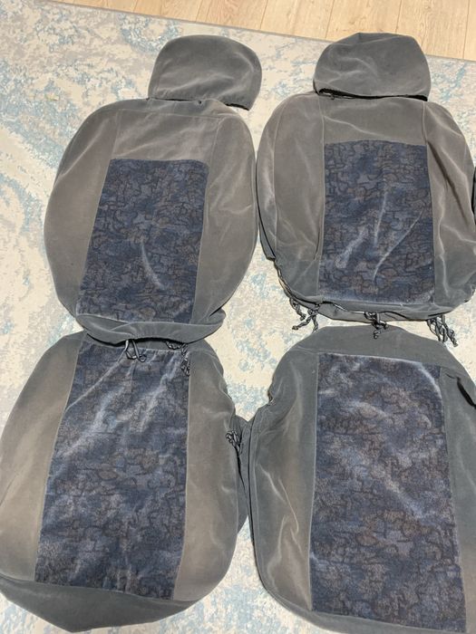 Продам автомобильные чехлы, комплект