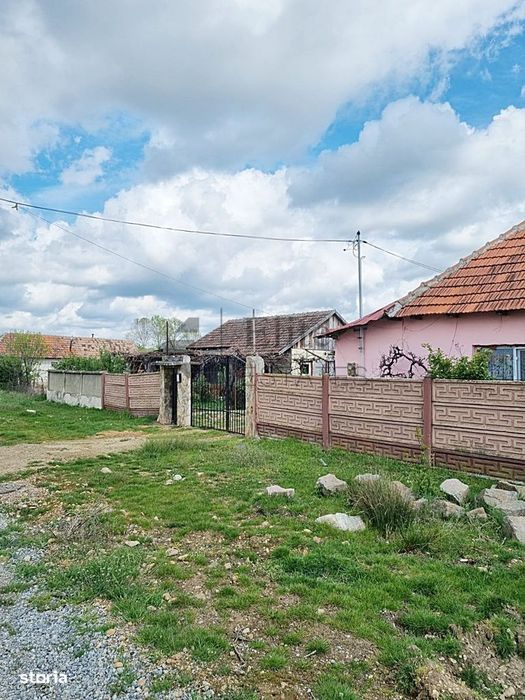 Casa cu teren 1439 mp de vanzare in Gurbediu, Bihor