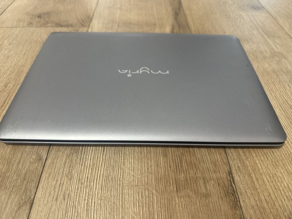 Laptop myria windows 11