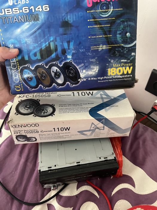 Магнитофон с колонками