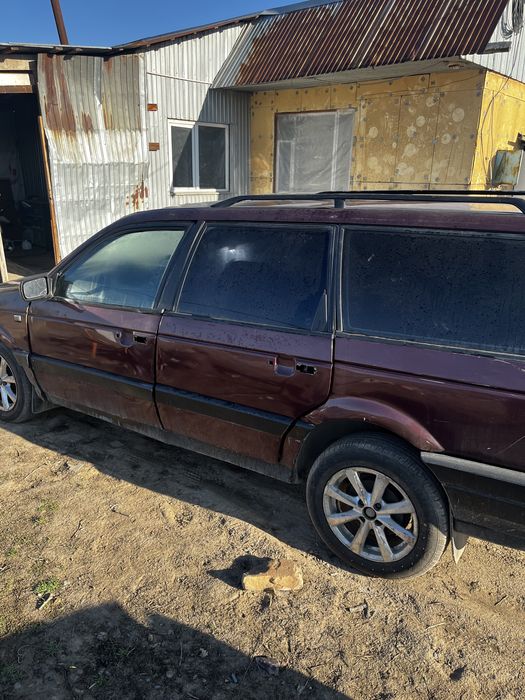 Пассат б3 универсал ……….