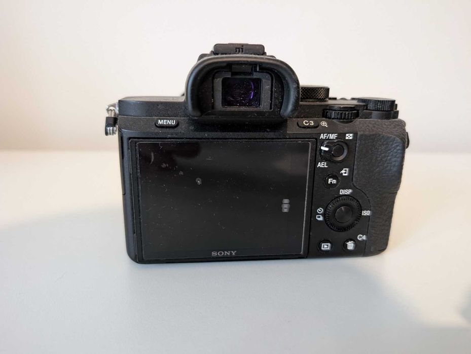 Sony A7 II с обектив FE 28-70mm f/3.5-5.6 OSS