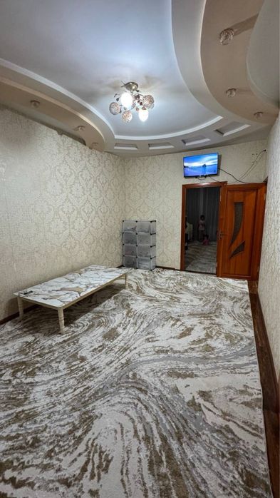 Ялангач Продается квартира 2/4/4 балкон 1.5х3